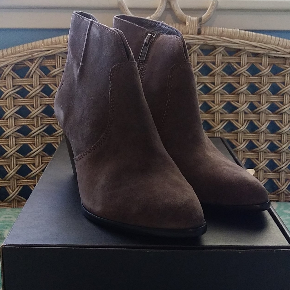 Frye Jennifer bootie